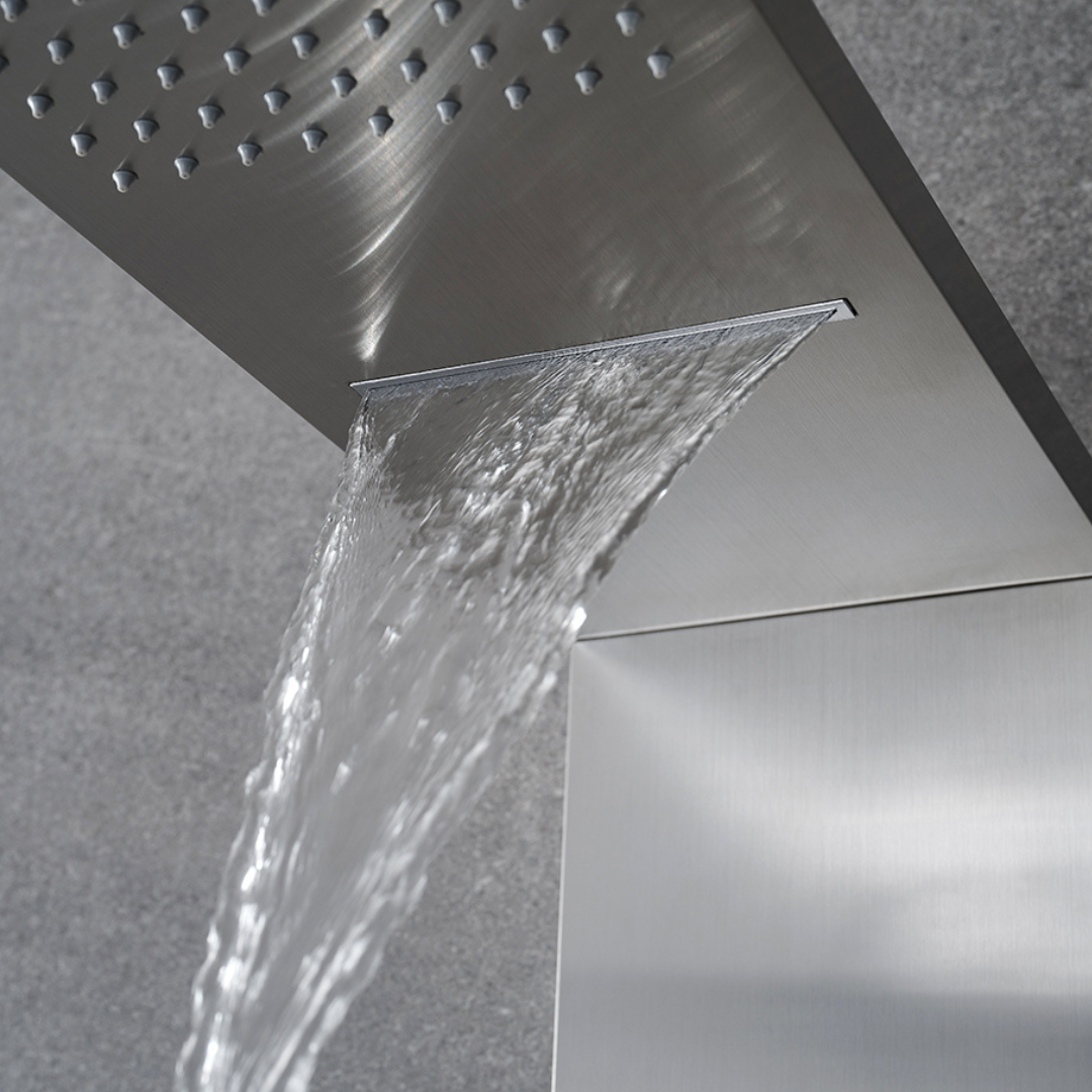 Robinet de baignoire indépendant Lisandro – Sortie d'eau en cascade – Nickel brossé