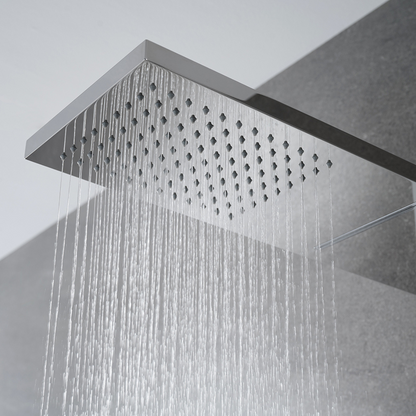 Robinet de baignoire indépendant Lisandro – Sortie d'eau en cascade – Nickel brossé
