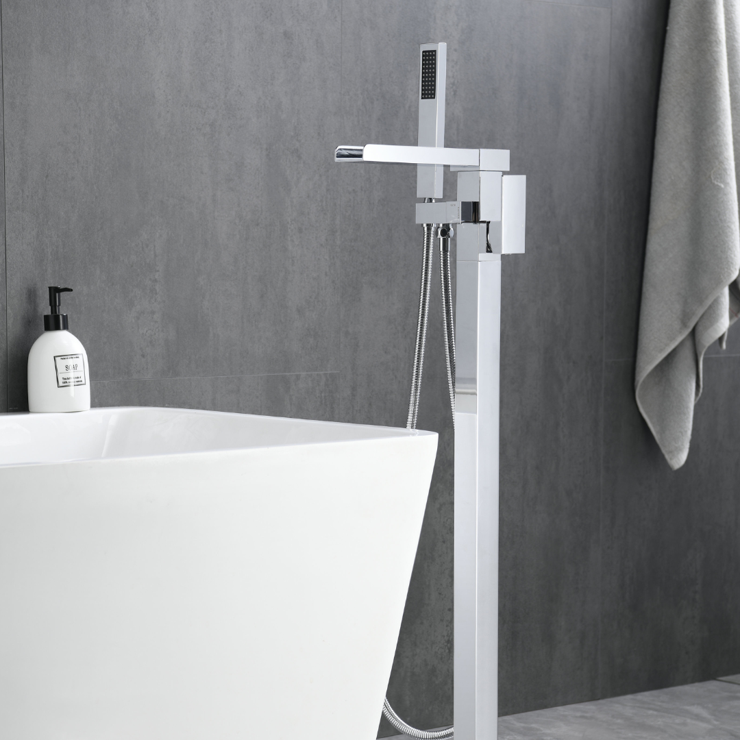 Robinet de baignoire indépendant Lisandro – Sortie d'eau en cascade – Chrome