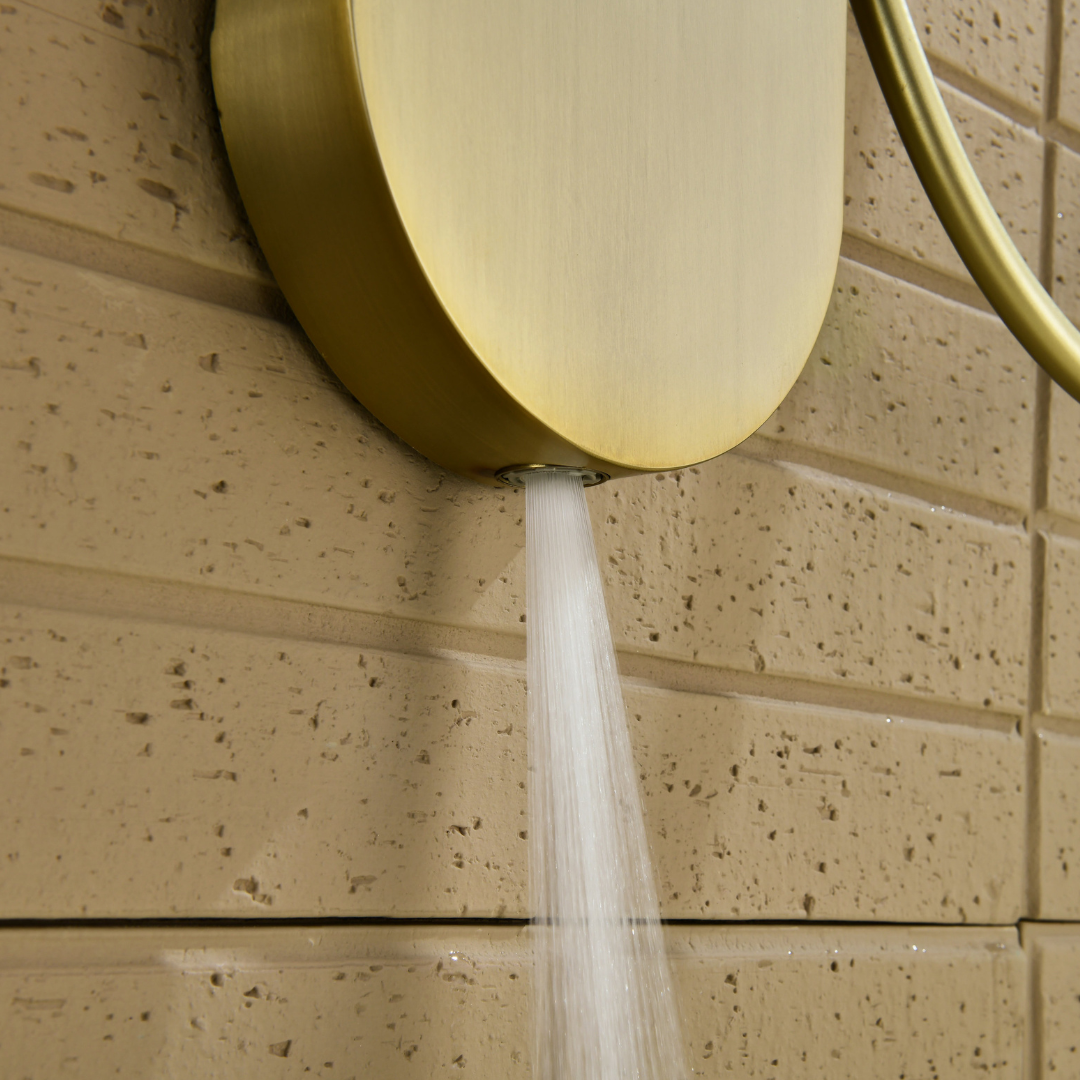 Robinet de baignoire indépendant Lisandro – Sortie d'eau en cascade – Nickel brossé