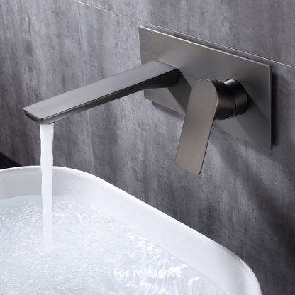 Robinet de baignoire indépendant Lisandro – Sortie d'eau en cascade – Nickel brossé