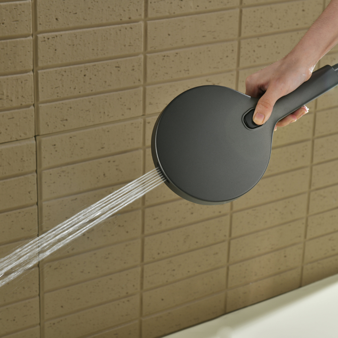 Robinet de baignoire indépendant Lisandro – Sortie d'eau en cascade – Nickel brossé