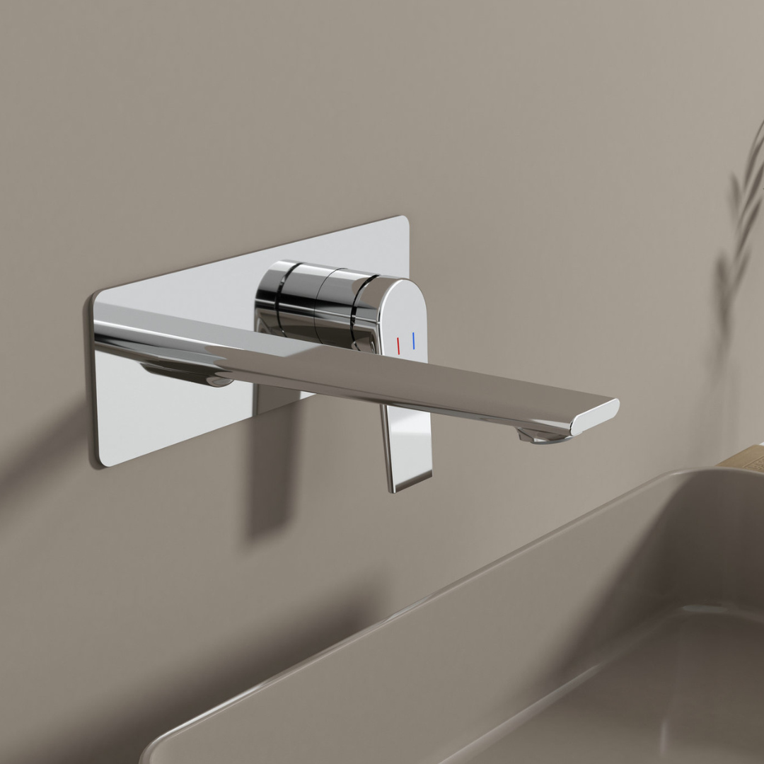 Robinet de baignoire indépendant Lisandro – Sortie d'eau en cascade – Nickel brossé