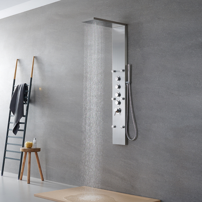 Robinet de baignoire indépendant Lisandro – Sortie d'eau en cascade – Nickel brossé