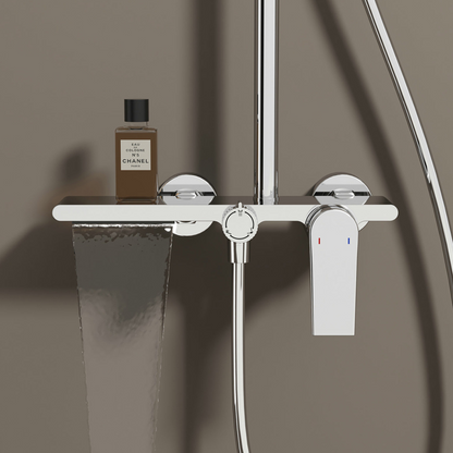 Robinet de baignoire indépendant Lisandro – Sortie d'eau en cascade – Nickel brossé