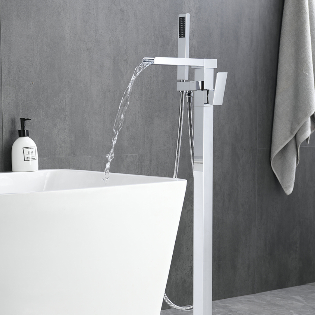 Robinet de baignoire indépendant Lisandro – Sortie d'eau en cascade – Chrome