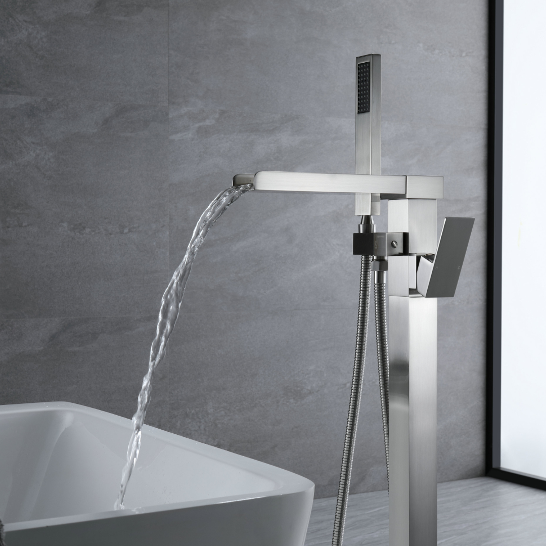 Robinet de baignoire indépendant Lisandro – Sortie d'eau en cascade – Nickel brossé